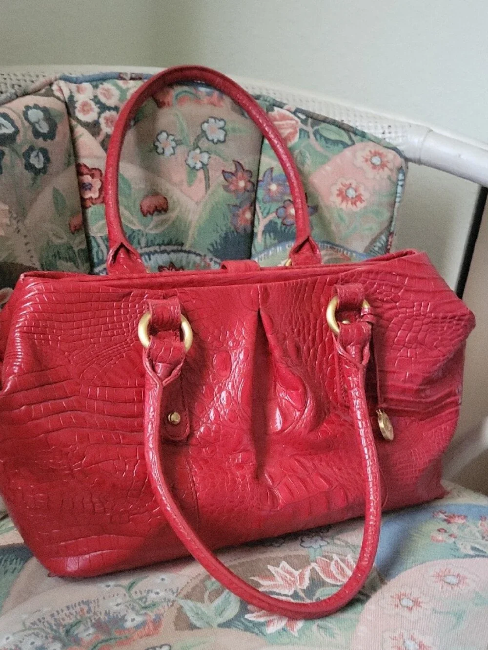Red Croc-Embossed Tote Bag - Women